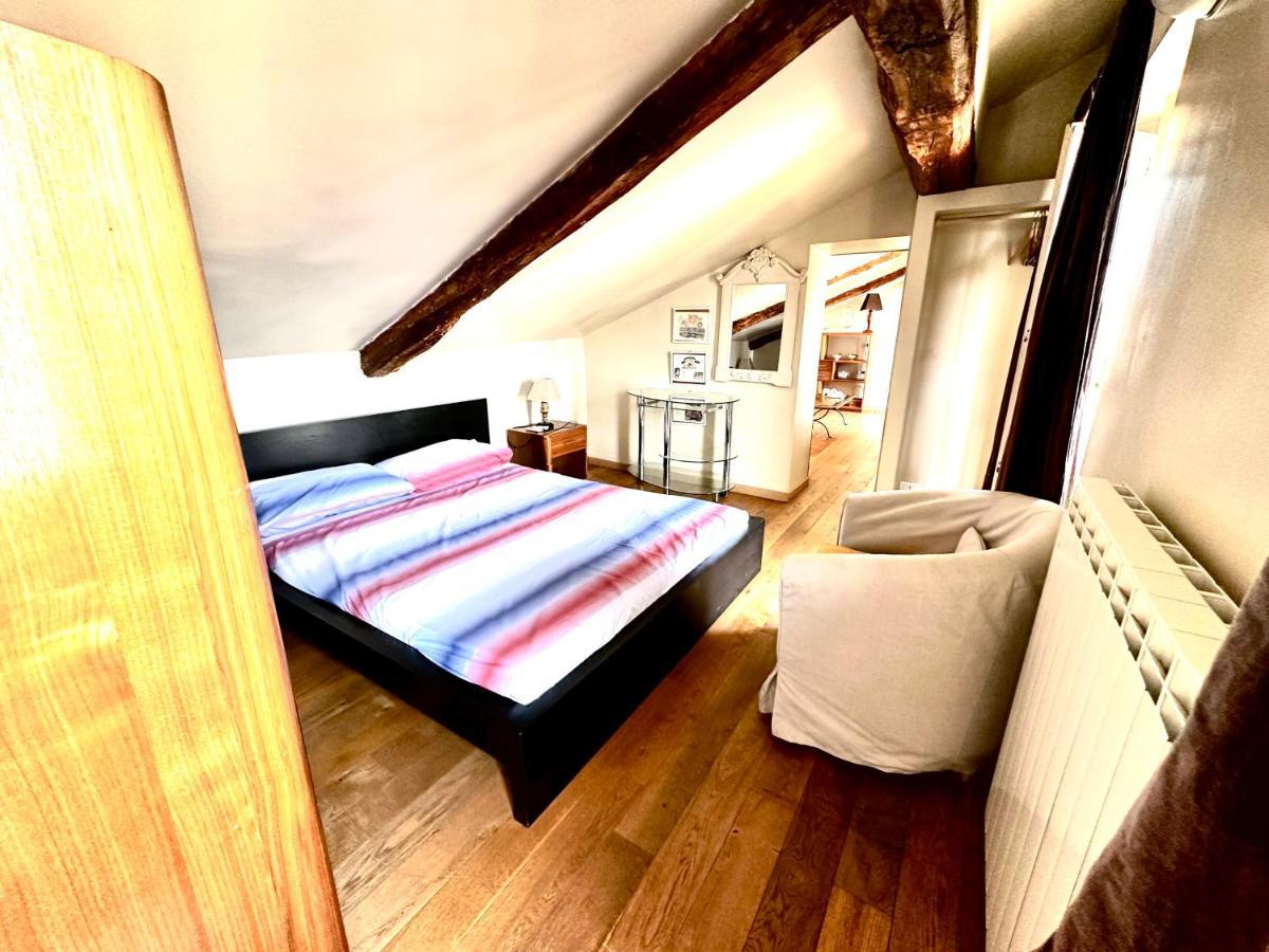 Ferienwohnung Le Finestre Sulla Mole Turin Exterior foto