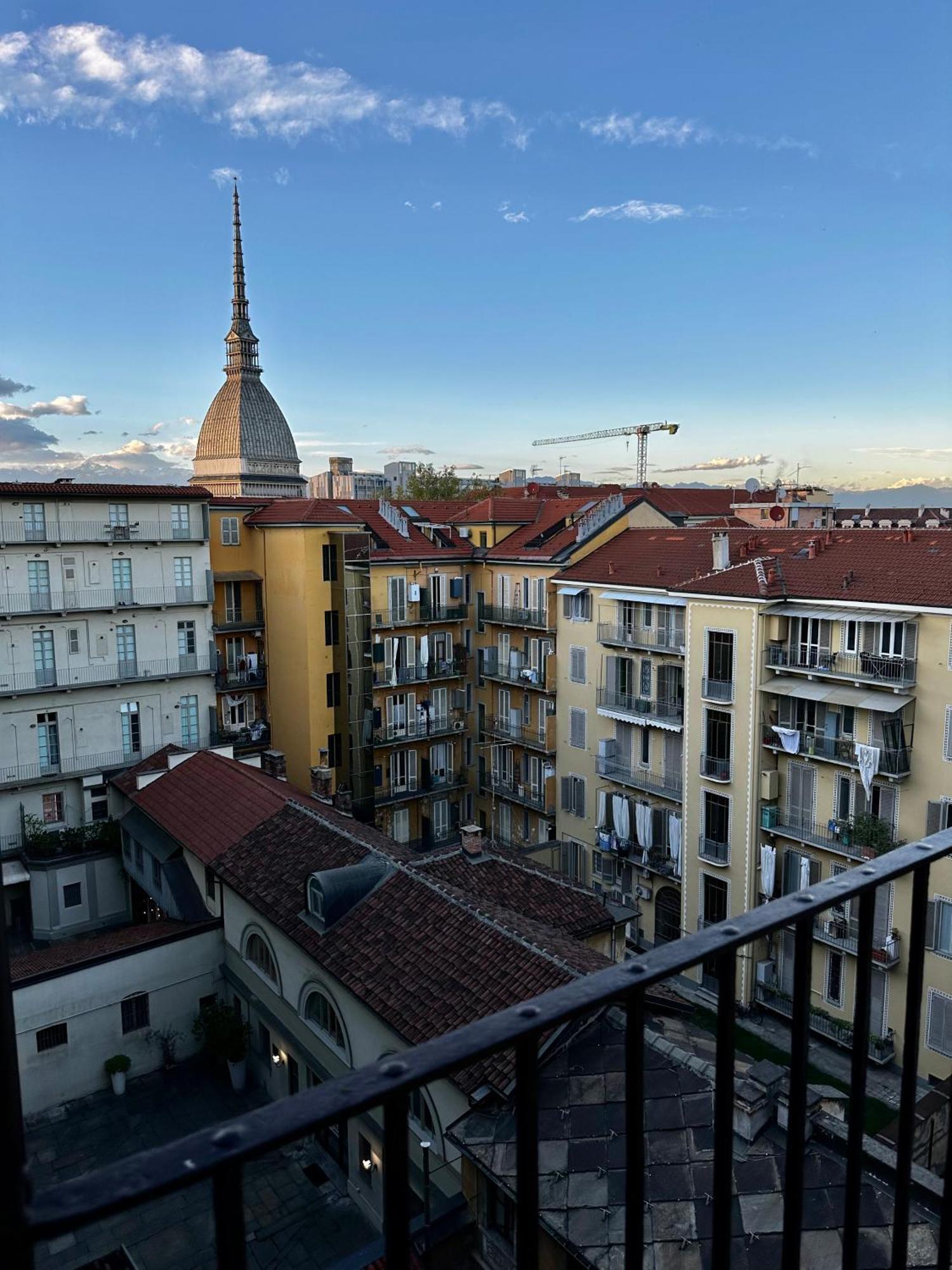 Ferienwohnung Le Finestre Sulla Mole Turin Exterior foto
