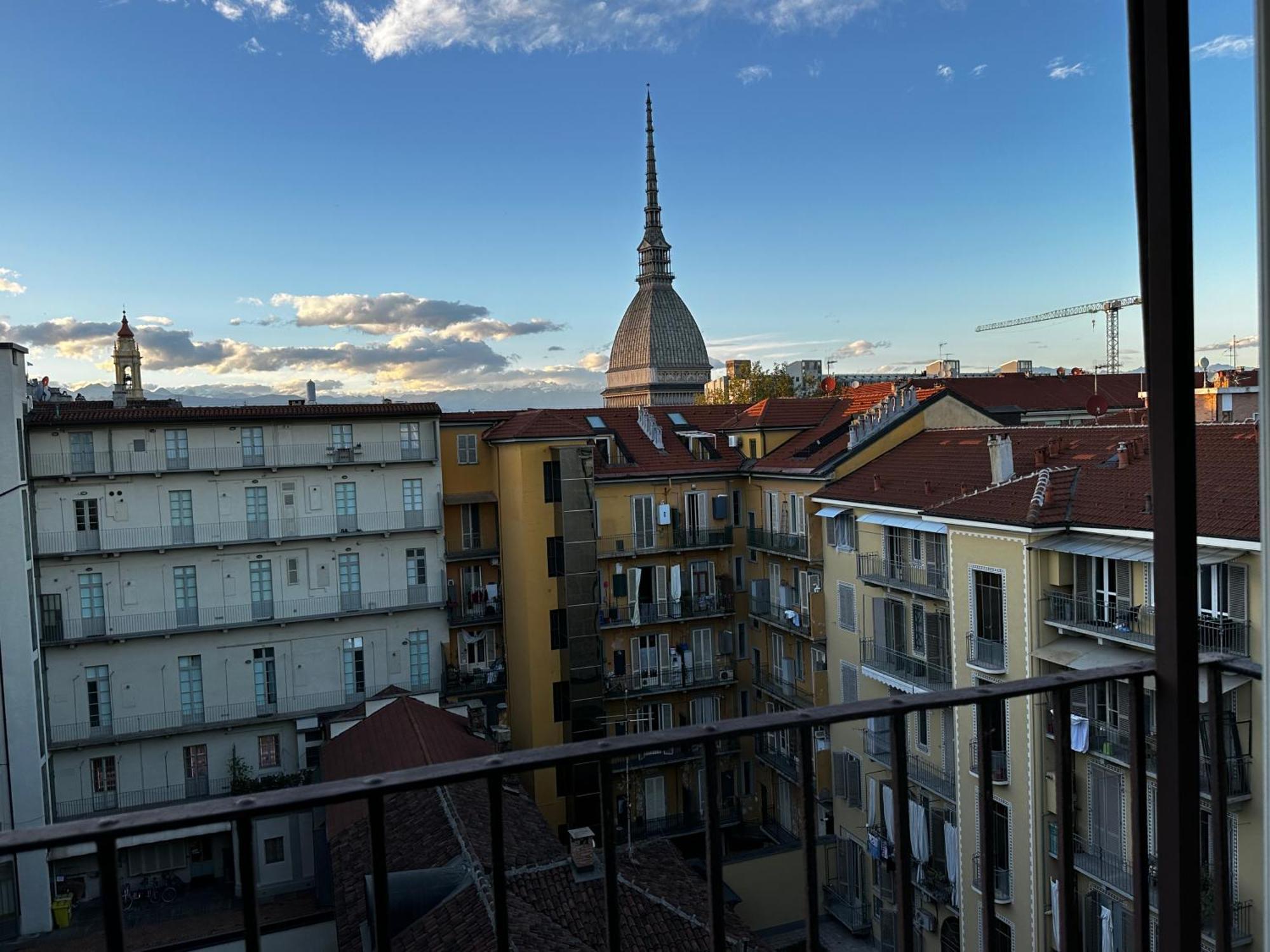 Ferienwohnung Le Finestre Sulla Mole Turin Exterior foto