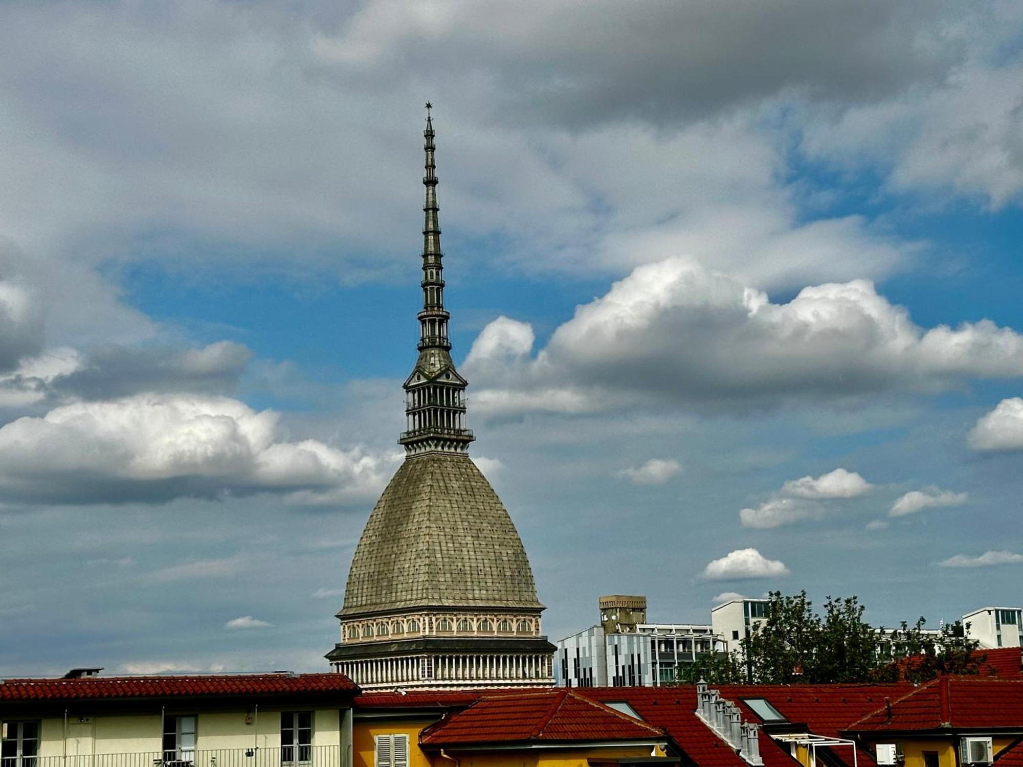Ferienwohnung Le Finestre Sulla Mole Turin Exterior foto