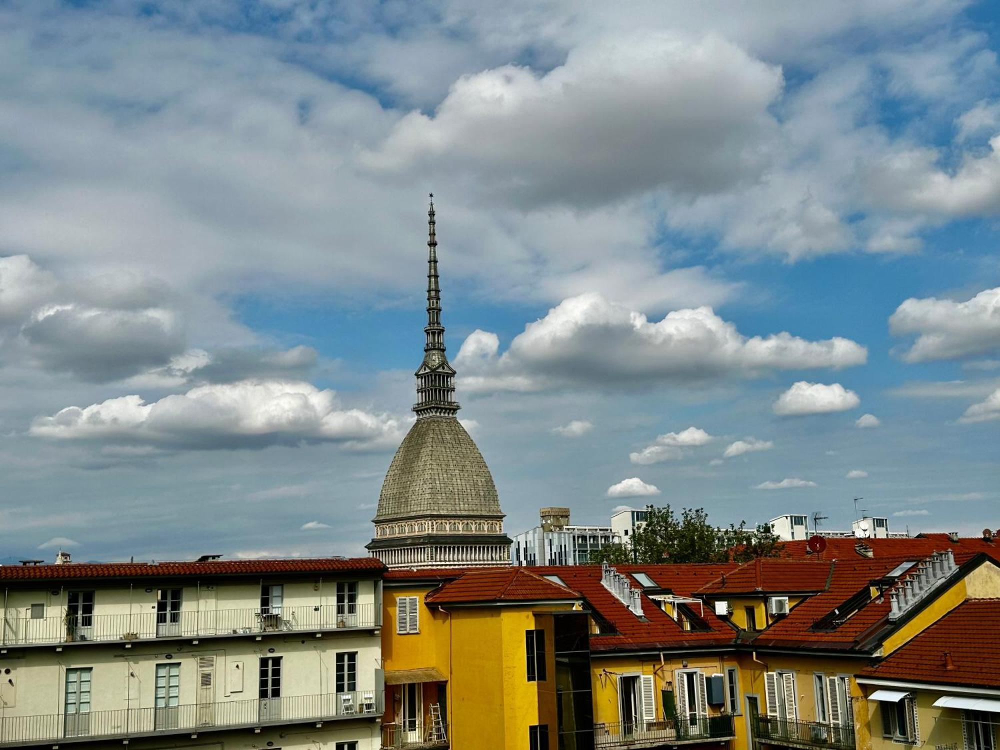 Ferienwohnung Le Finestre Sulla Mole Turin Exterior foto